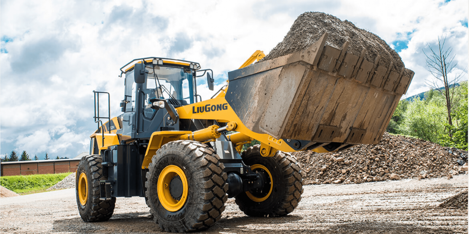 Máy xúc lật Liugong CLG862H sức nâng 6.5 tấn gầu 5.2m3